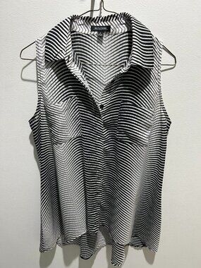 Ladies Small Top by Notations